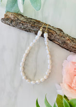 Load image into Gallery viewer, Angelina Freshwater Pearls Necklace - Salty Threads