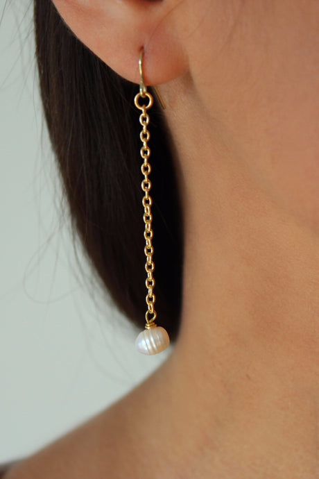 Kayla Single Pearl Drop Earrings - Salty Threads