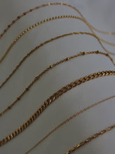 Load image into Gallery viewer, 18k gold plated stainless steel lip chain anklet salty threads